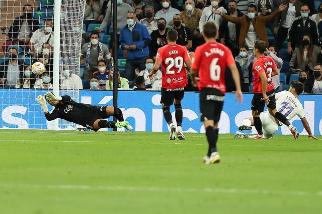 双子星合砍58分雷霆大胜火箭 绿军加时胜篮网