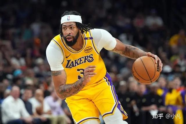 姆巴佩球员通道内找队友沟通没人理